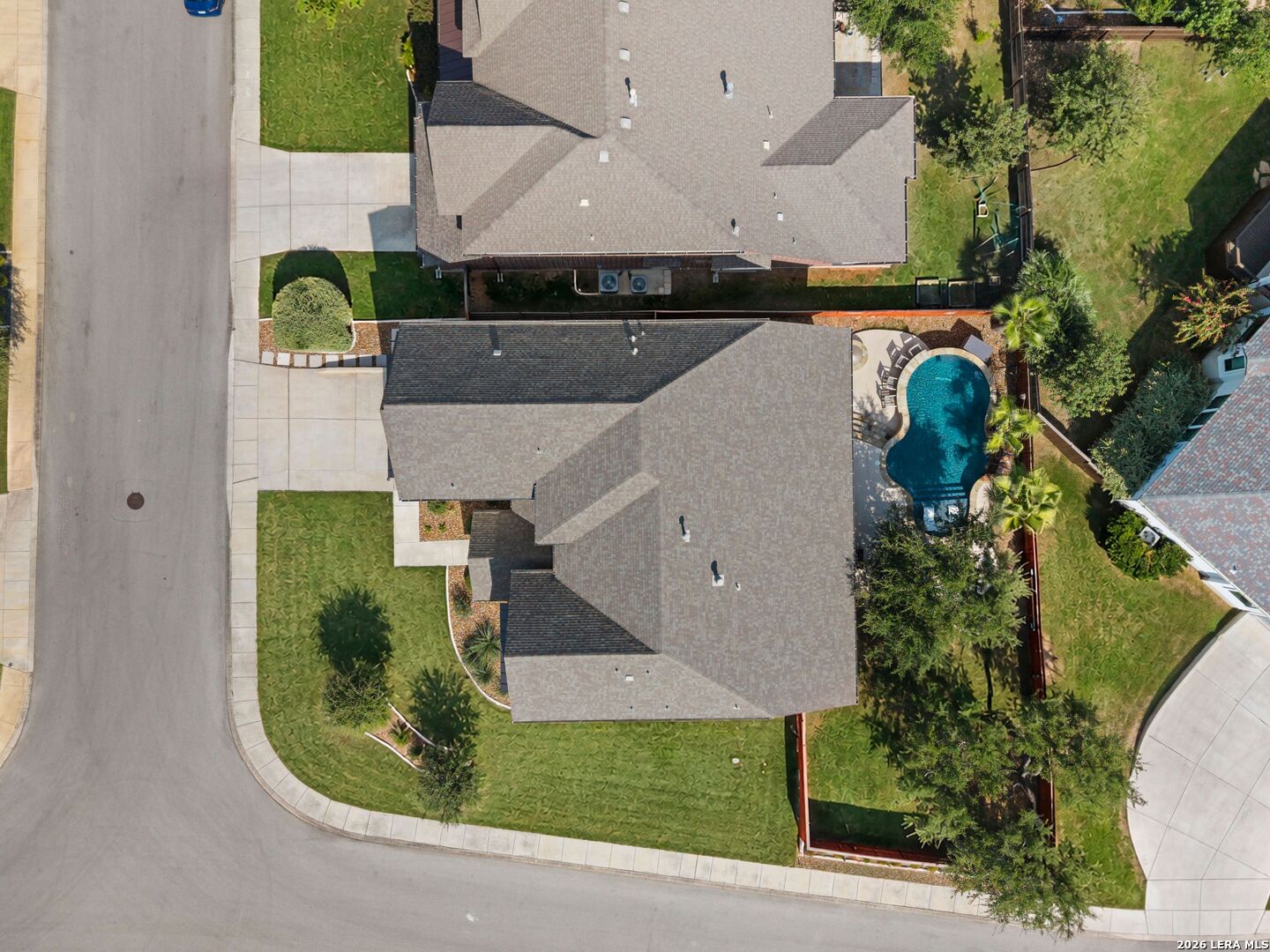 main property photo 50