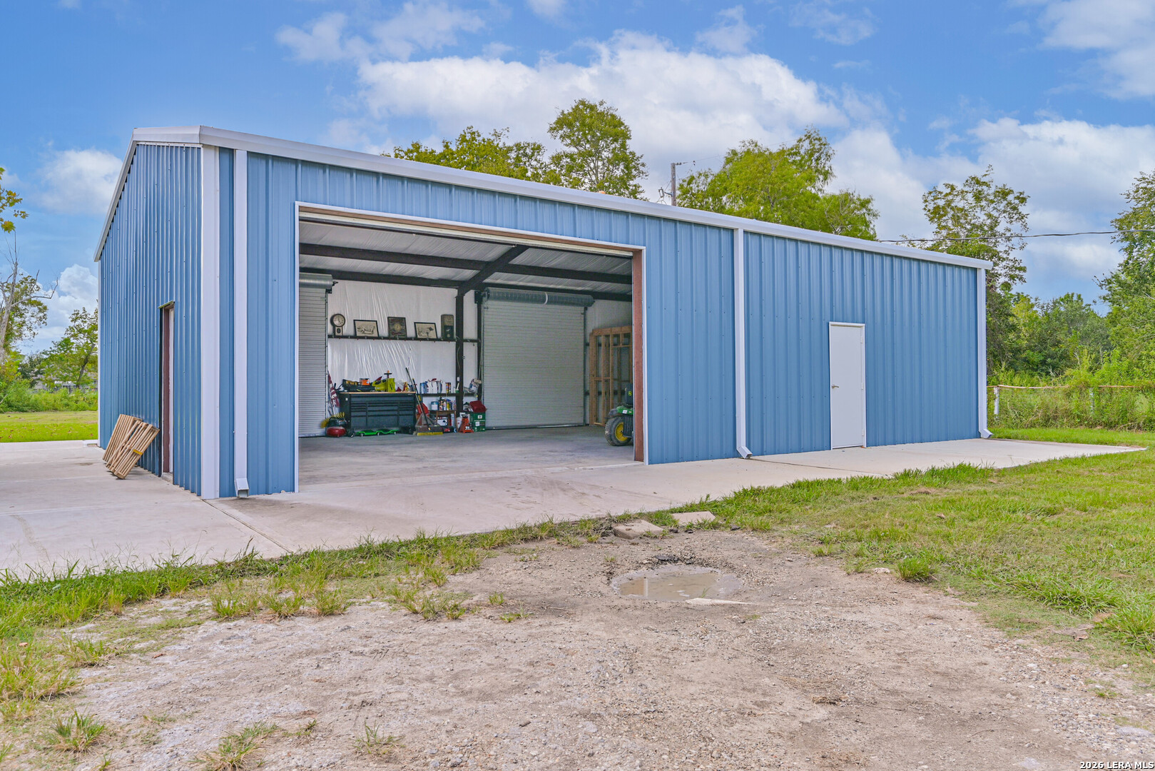 main property photo 34