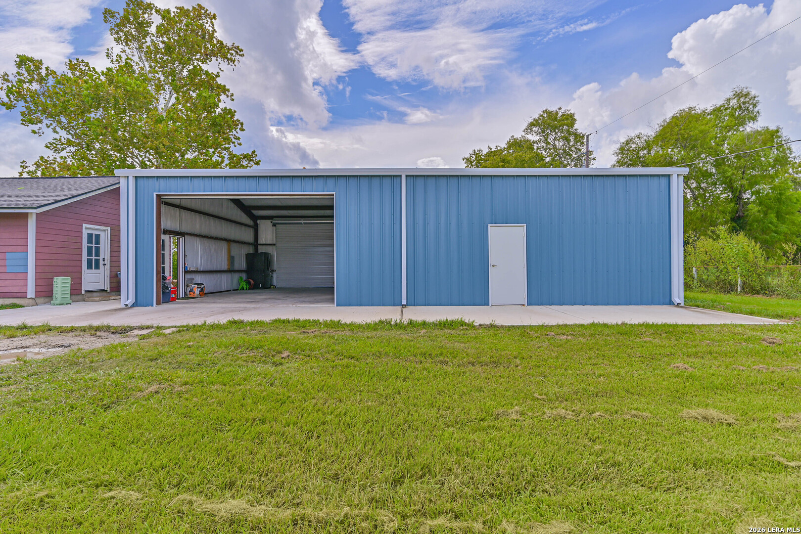 main property photo 35