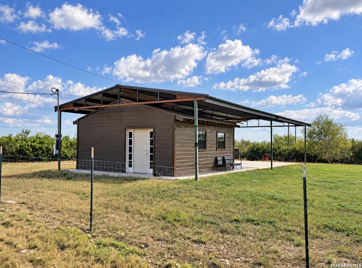 main property photo 18