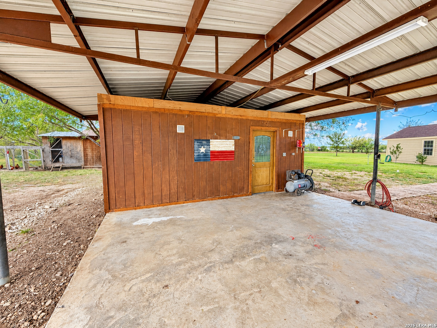 main property photo 21