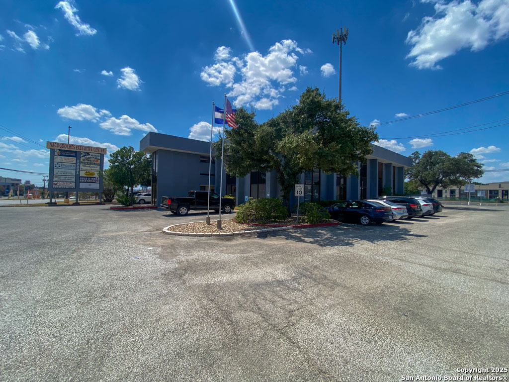 main property photo 14