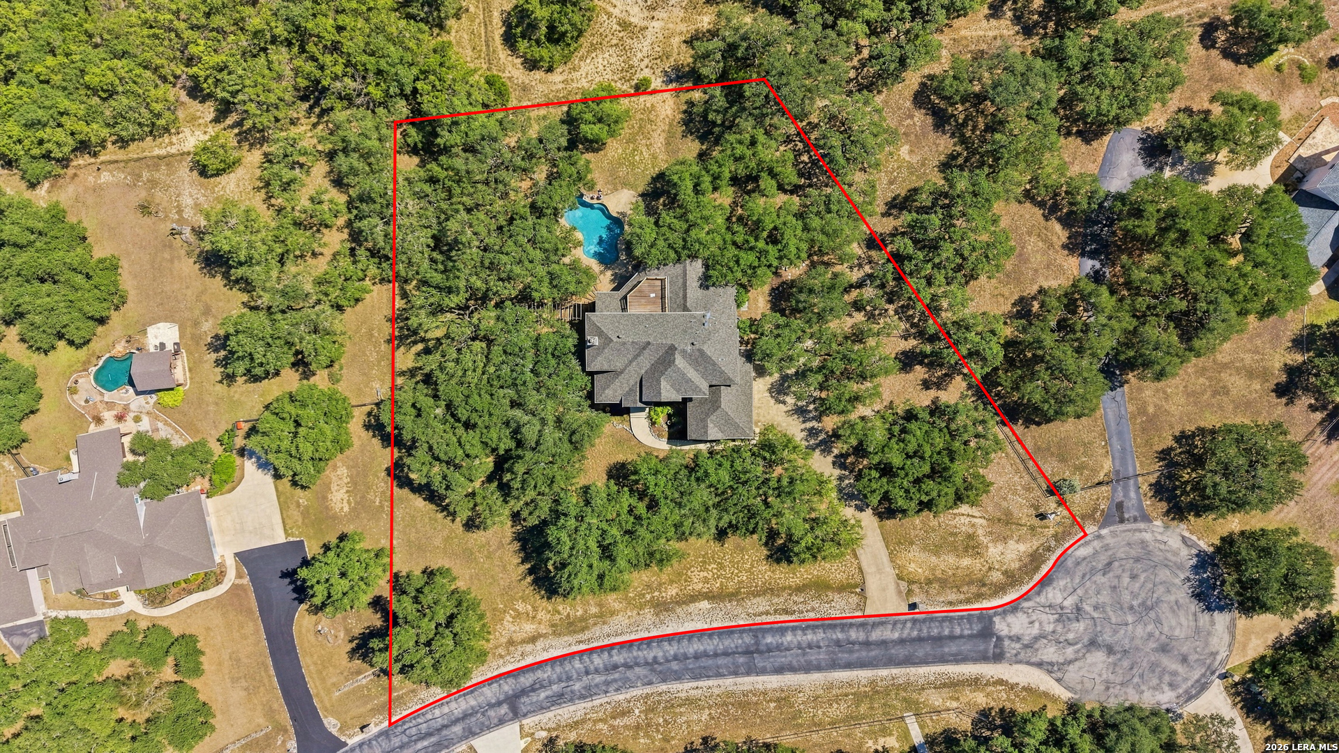 main property photo 27