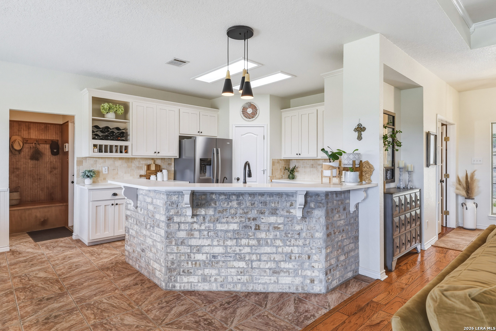 main property photo 13