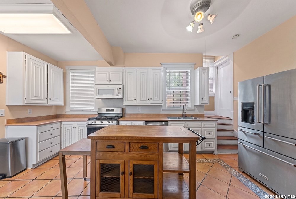 main property photo 12