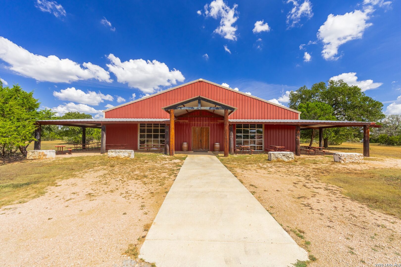 main property photo 27