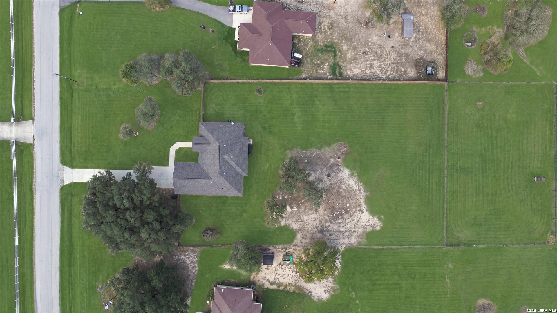 main property photo 33