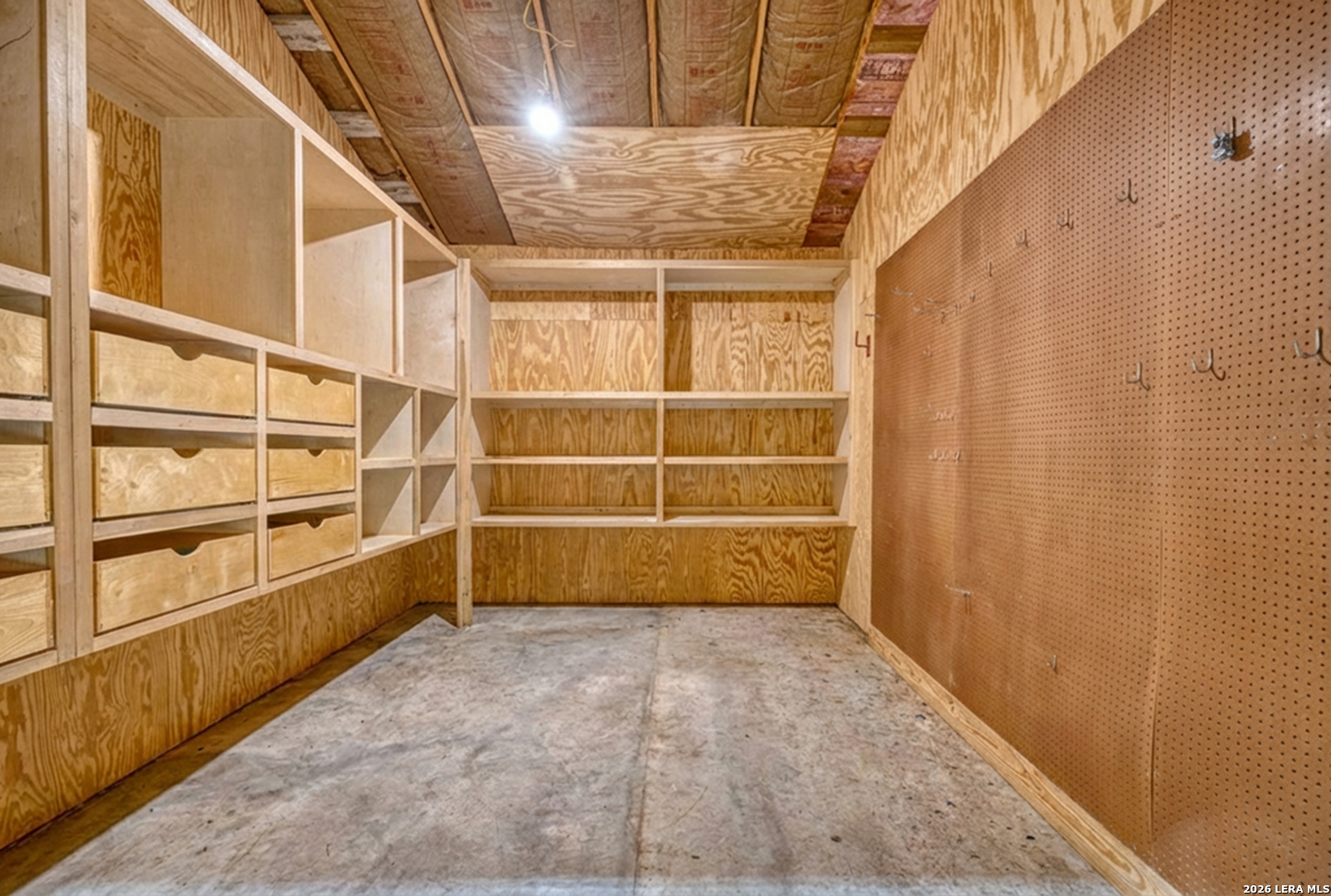 main property photo 51