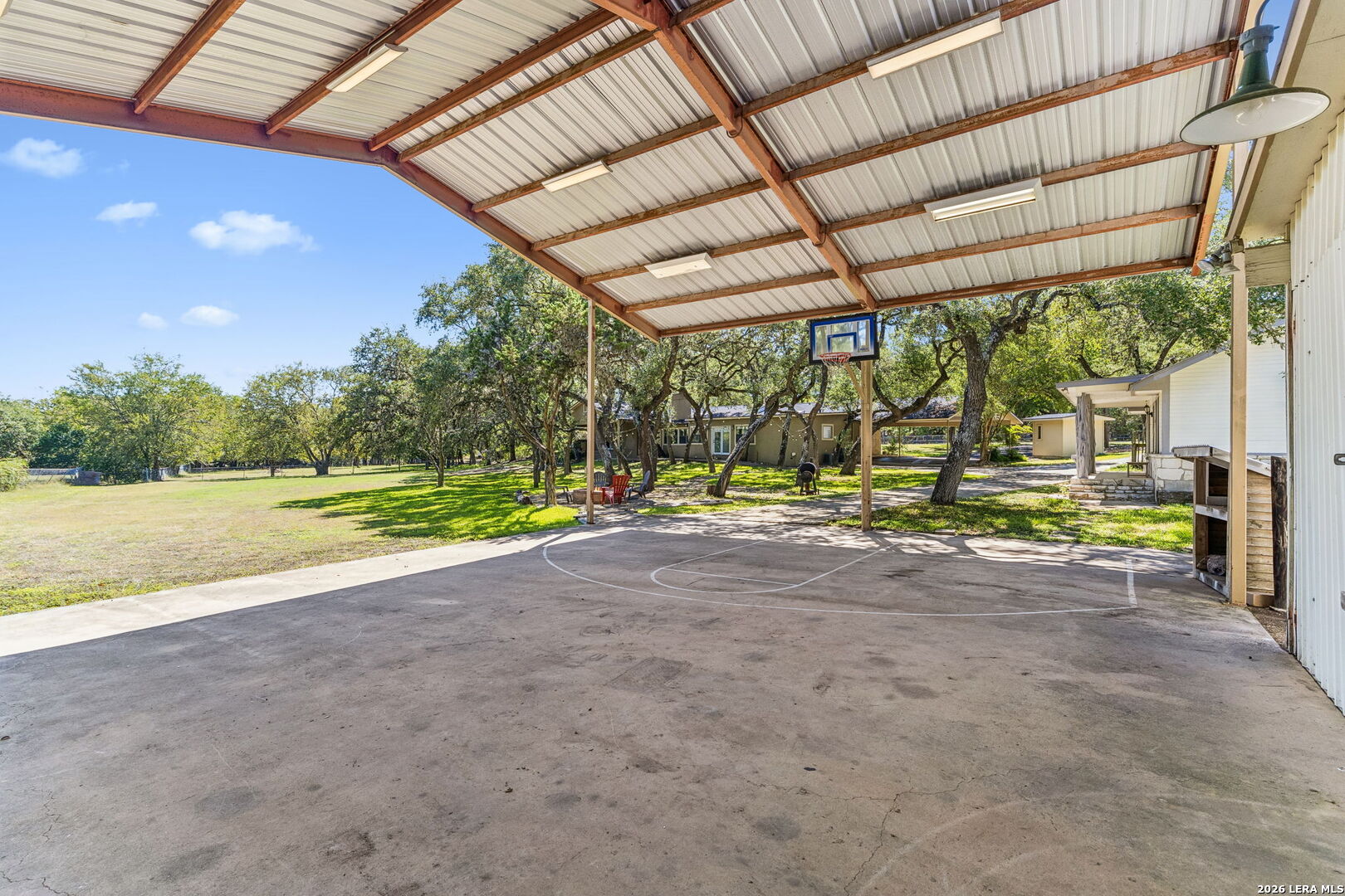 main property photo 41