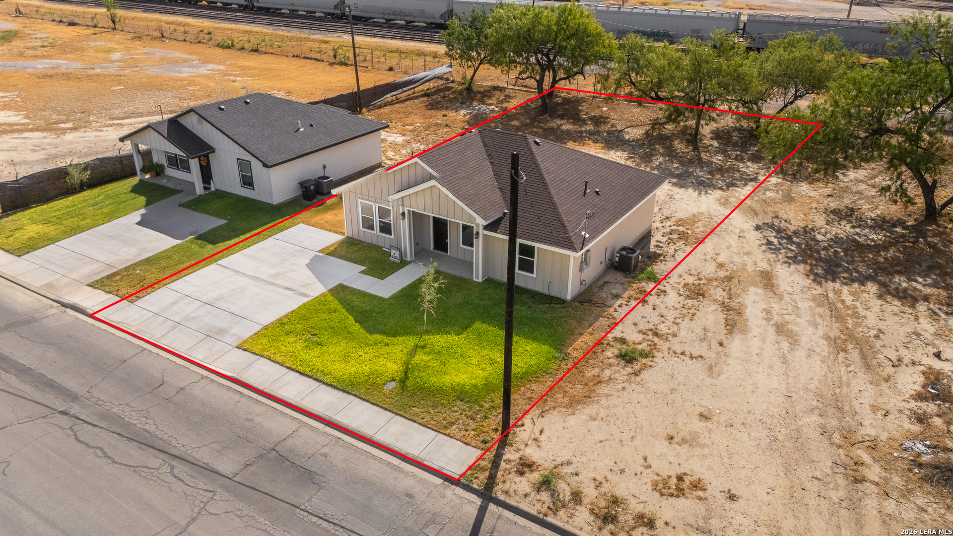 main property photo 21