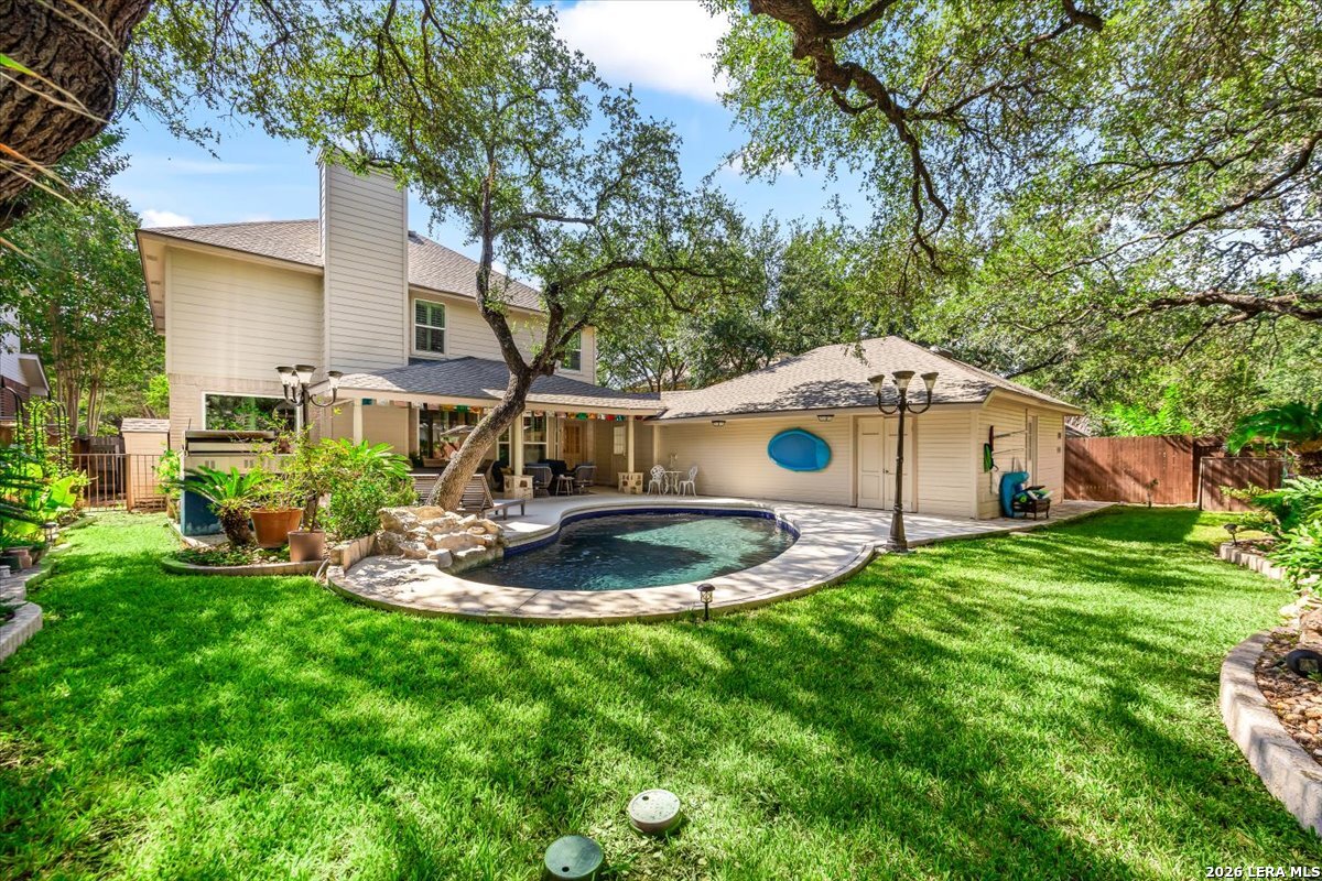 main property photo 30