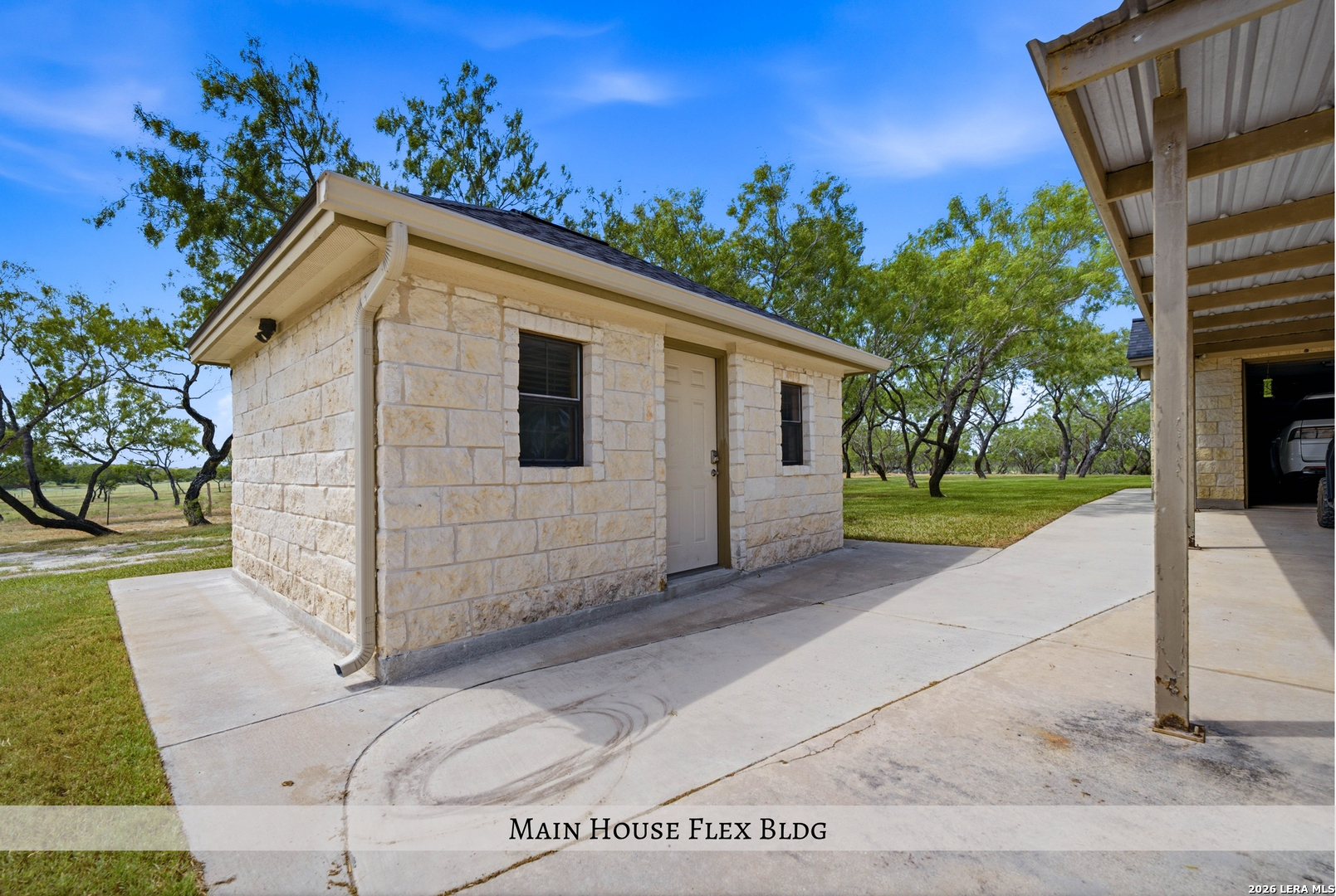 main property photo 22