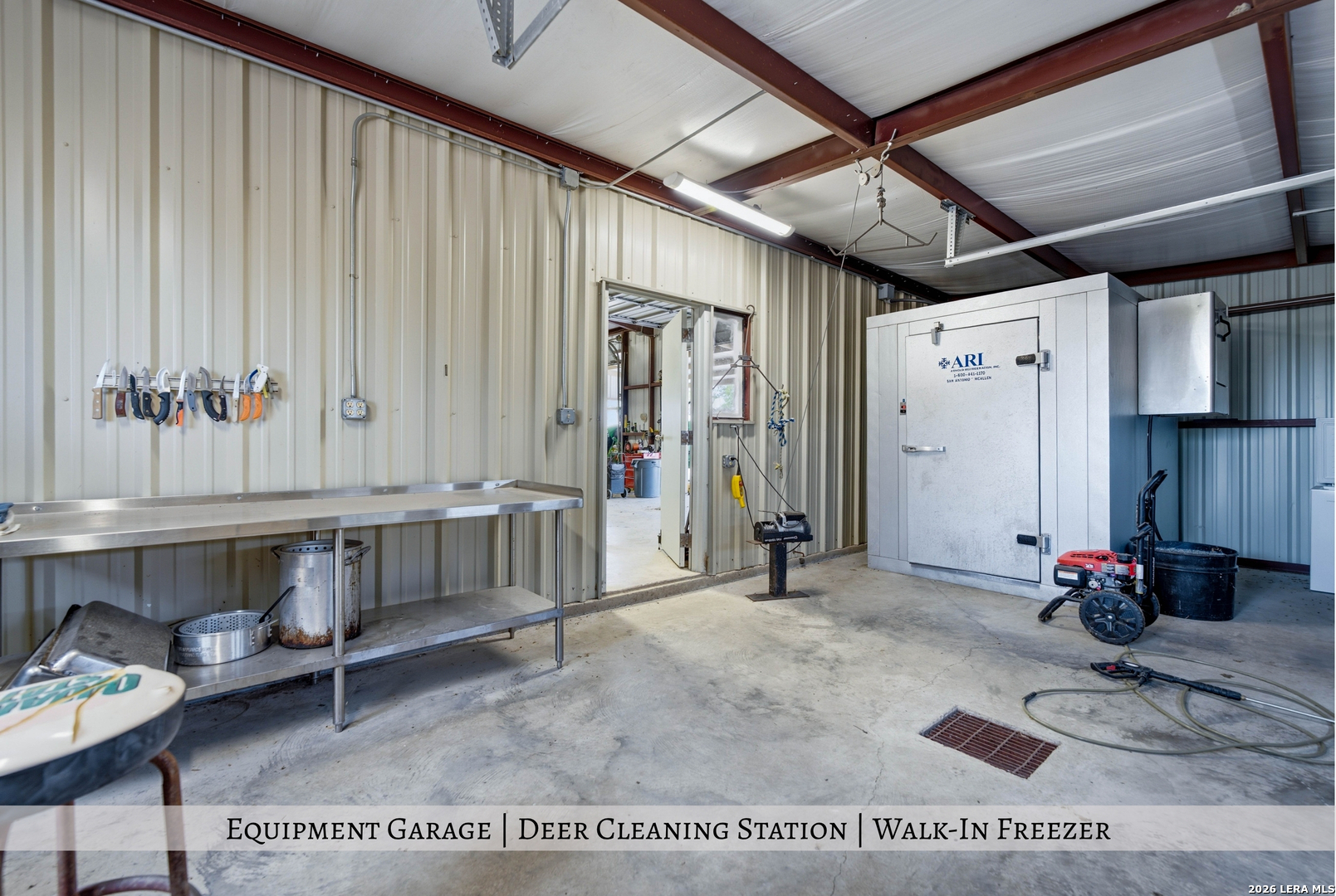 main property photo 50