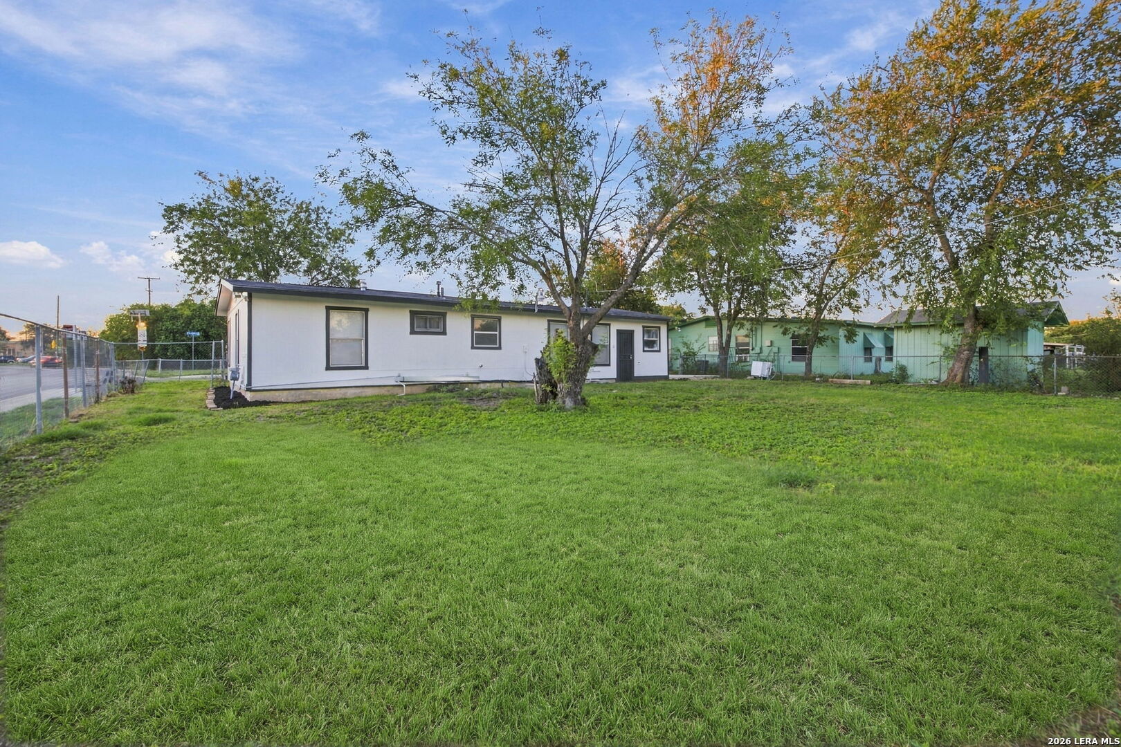 main property photo 27