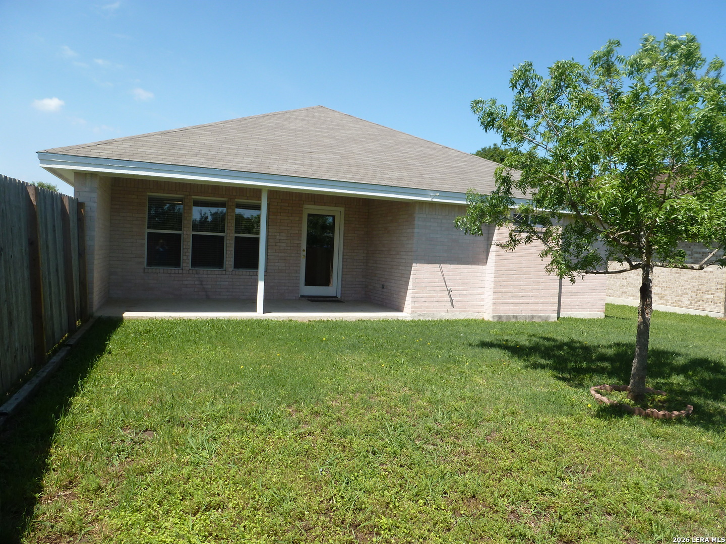 main property photo 9
