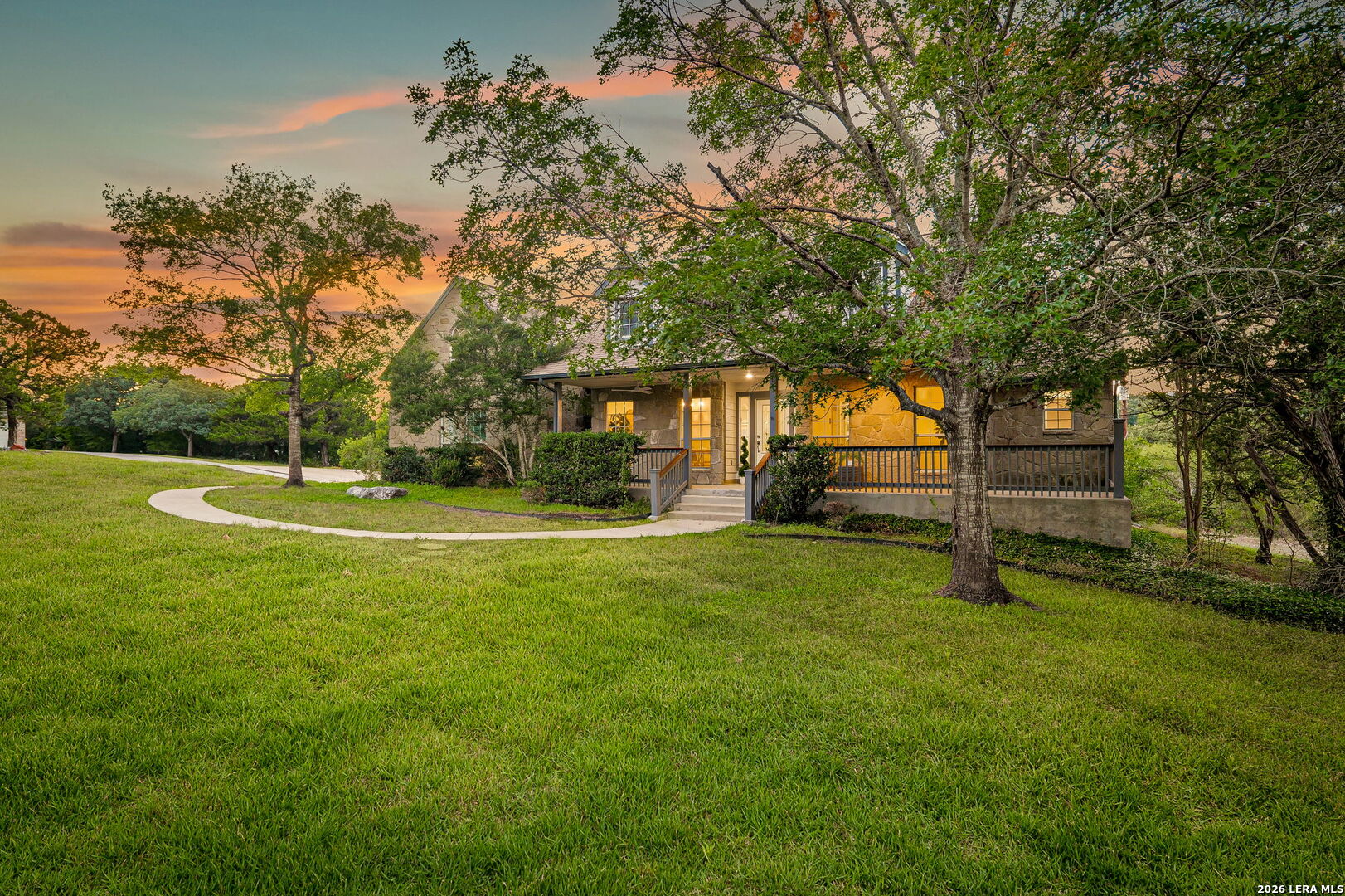 main property photo 3