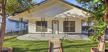image of property with 3 Bed | 2 Bath | 1,424 Sqft