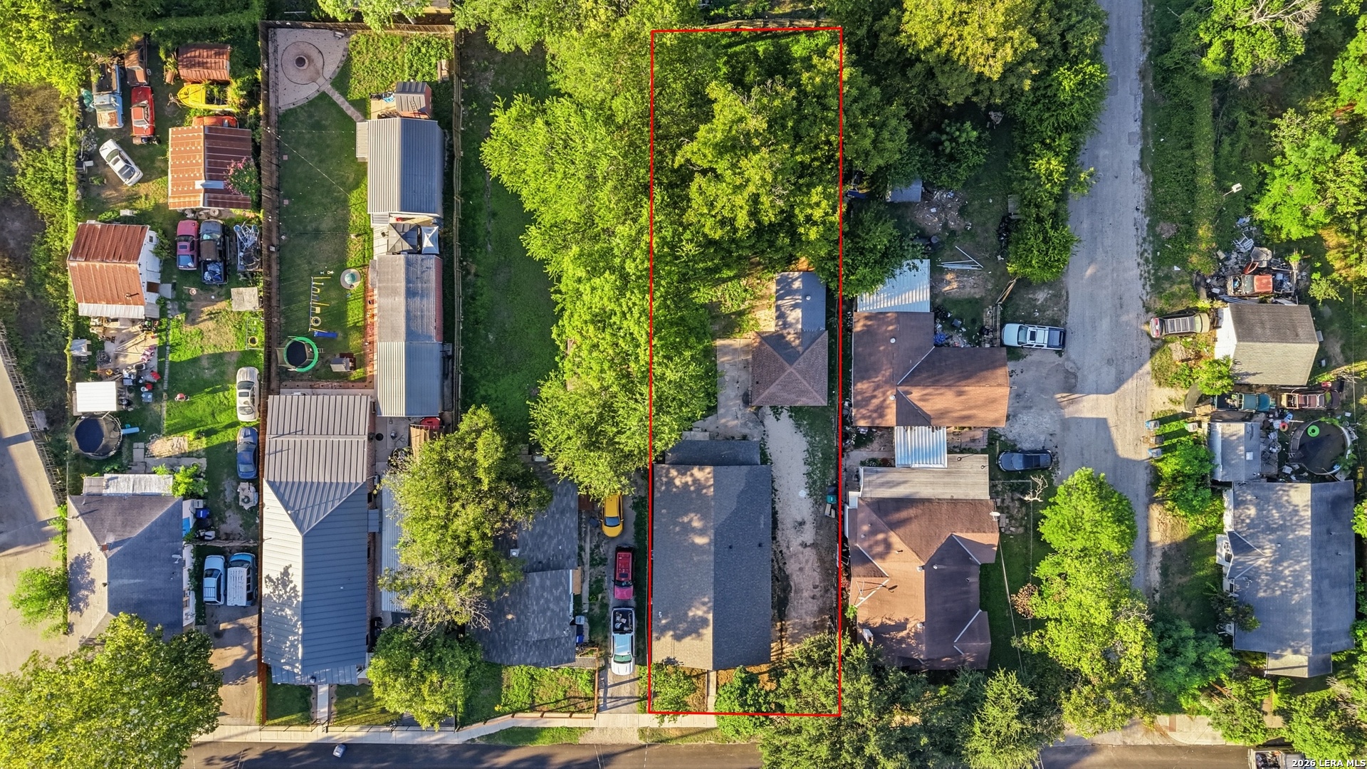 main property photo 37