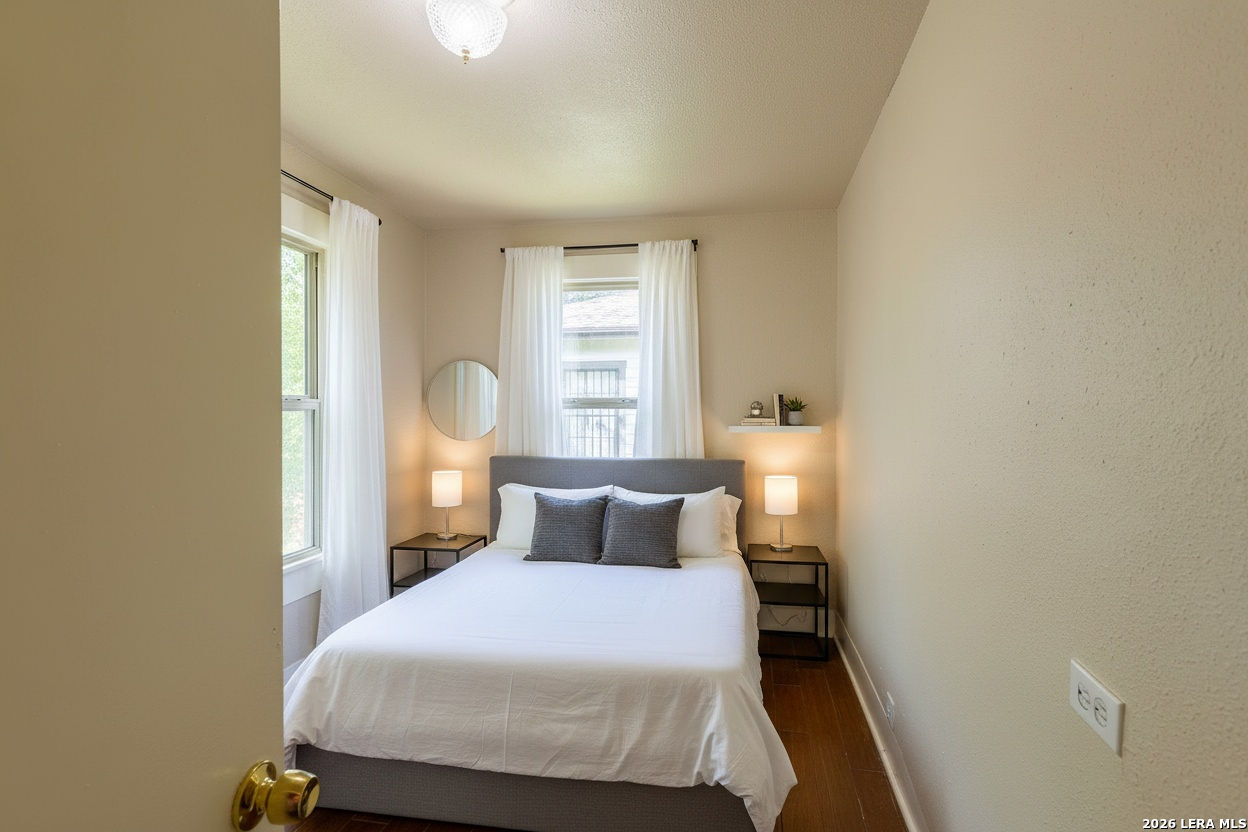 main property photo 28