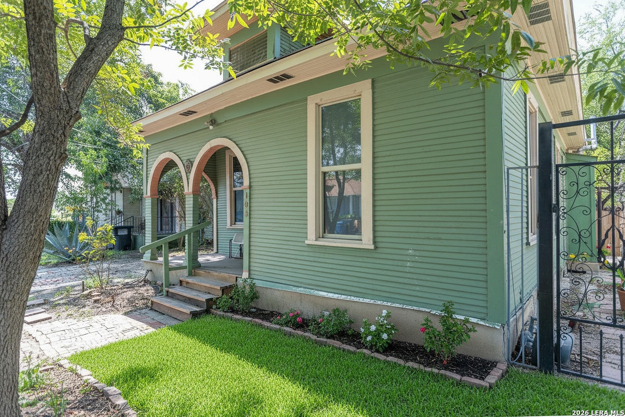 main property photo 5