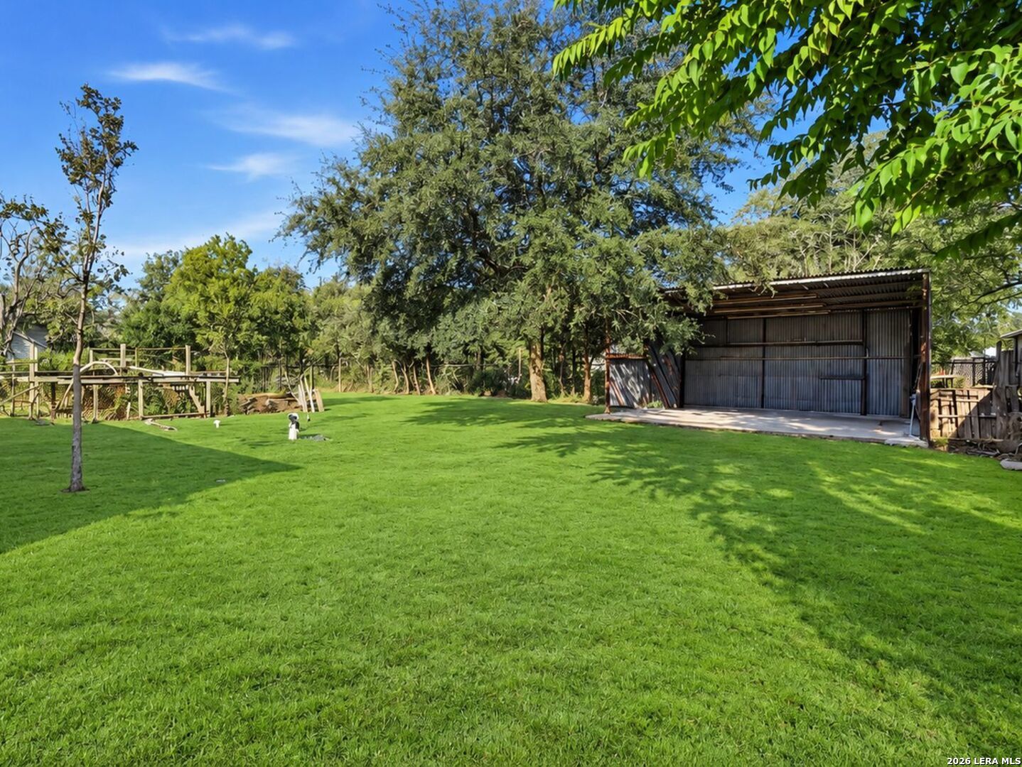 main property photo 17