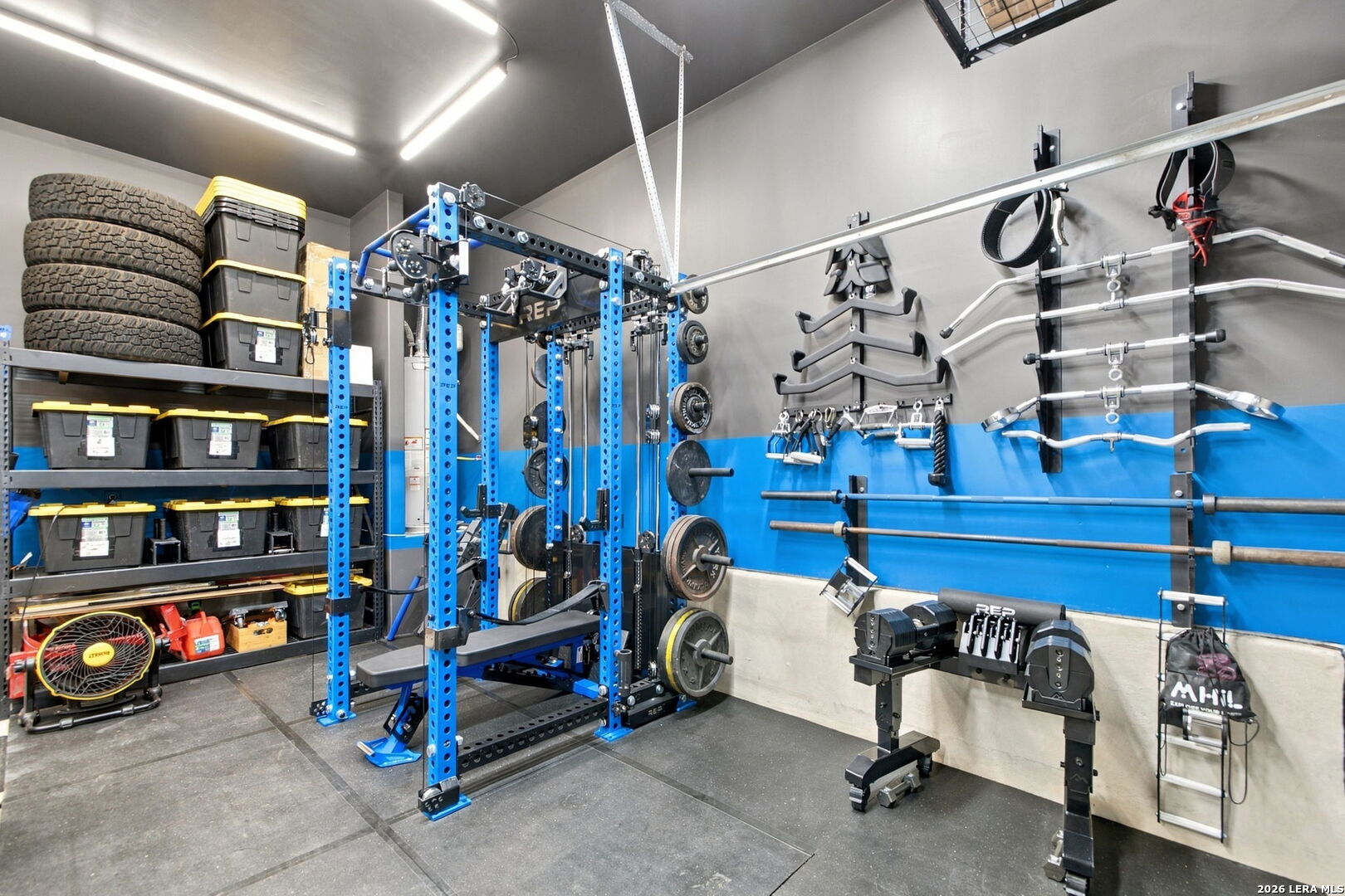 main property photo 40