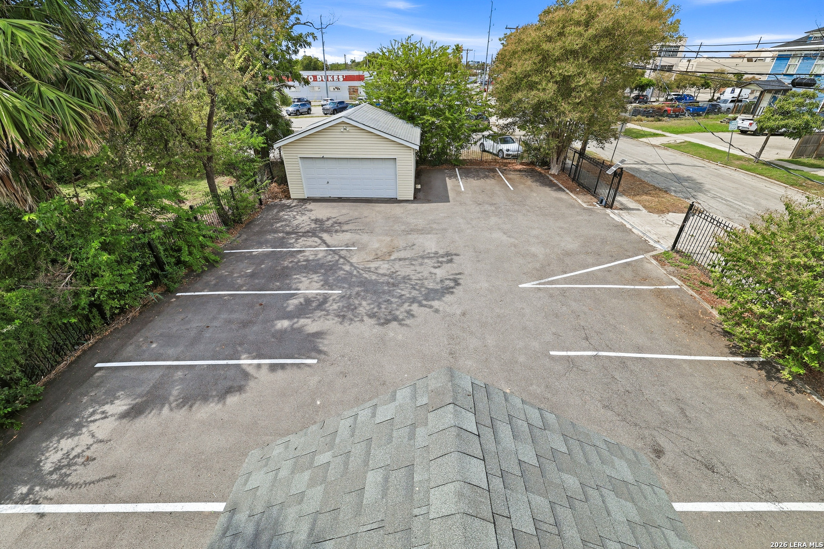 main property photo 22