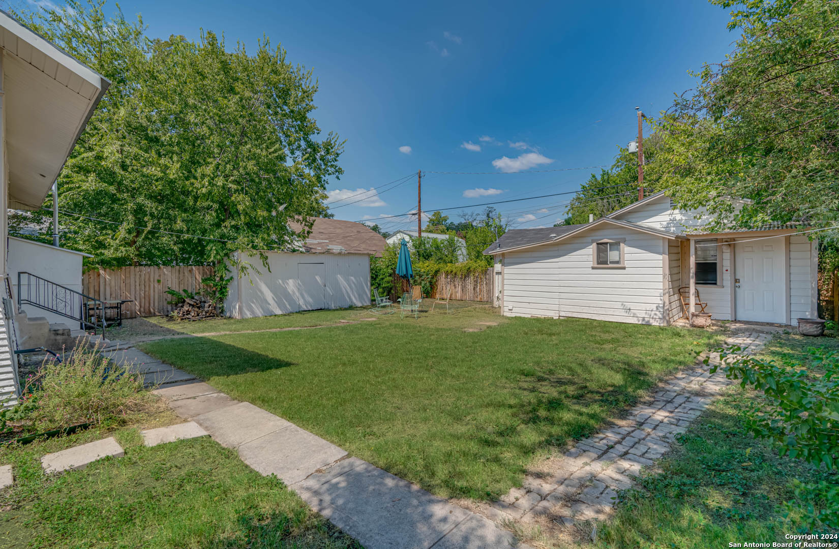 main property photo 6