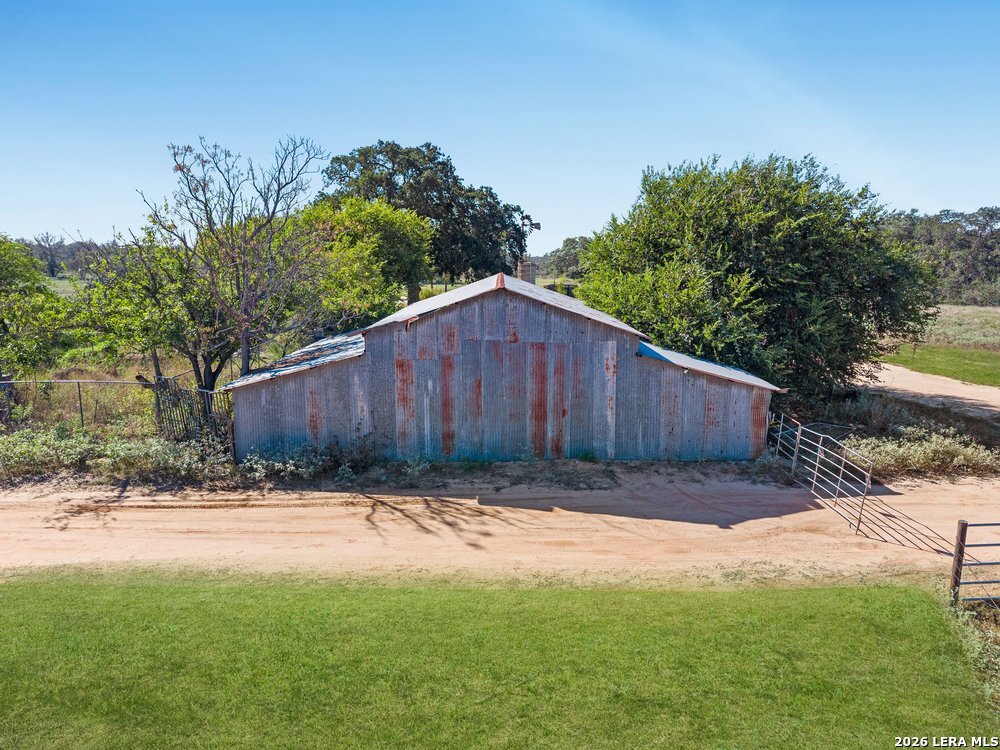 main property photo 10