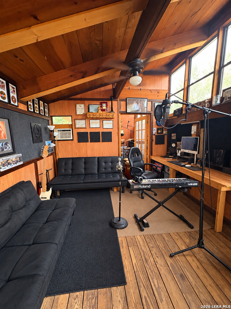 main property photo 29