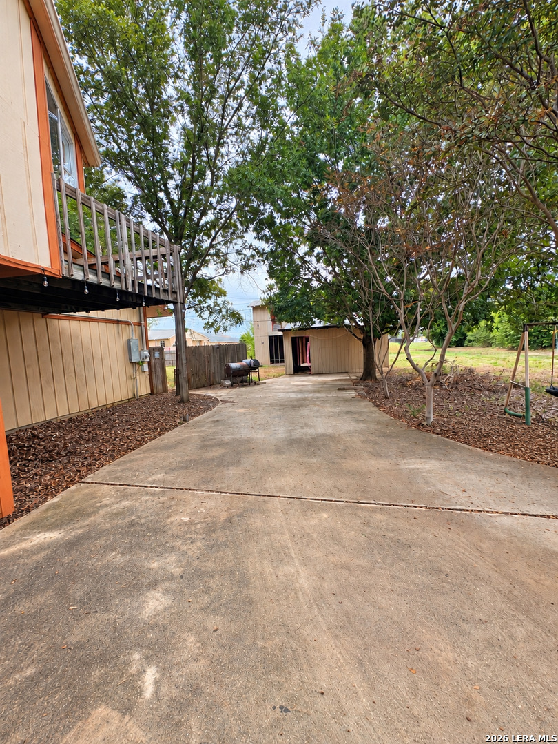 main property photo 41