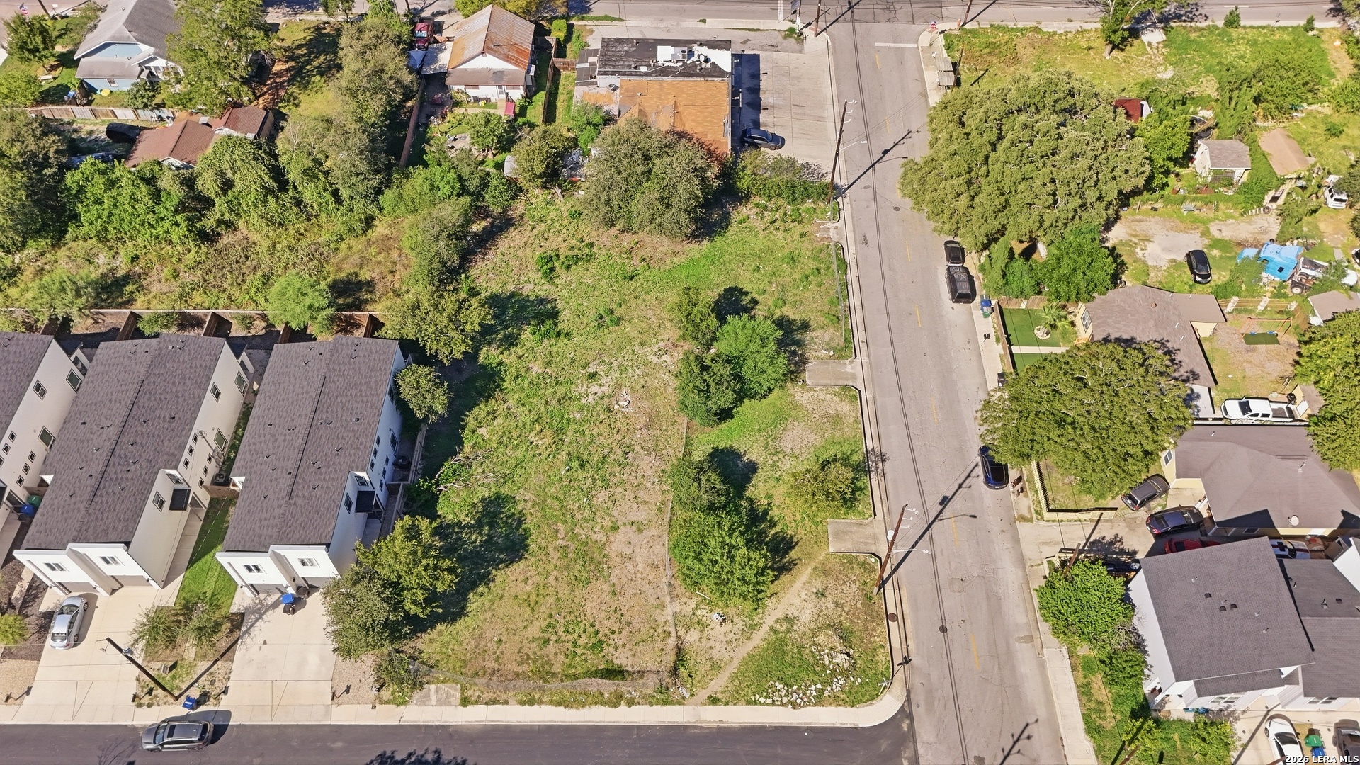 main property photo 9