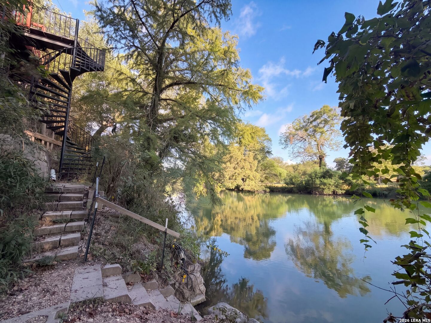 main property photo 16