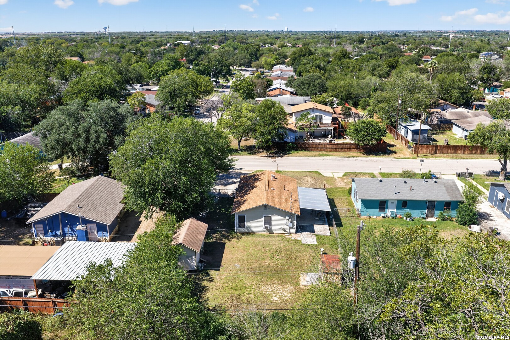 main property photo 28