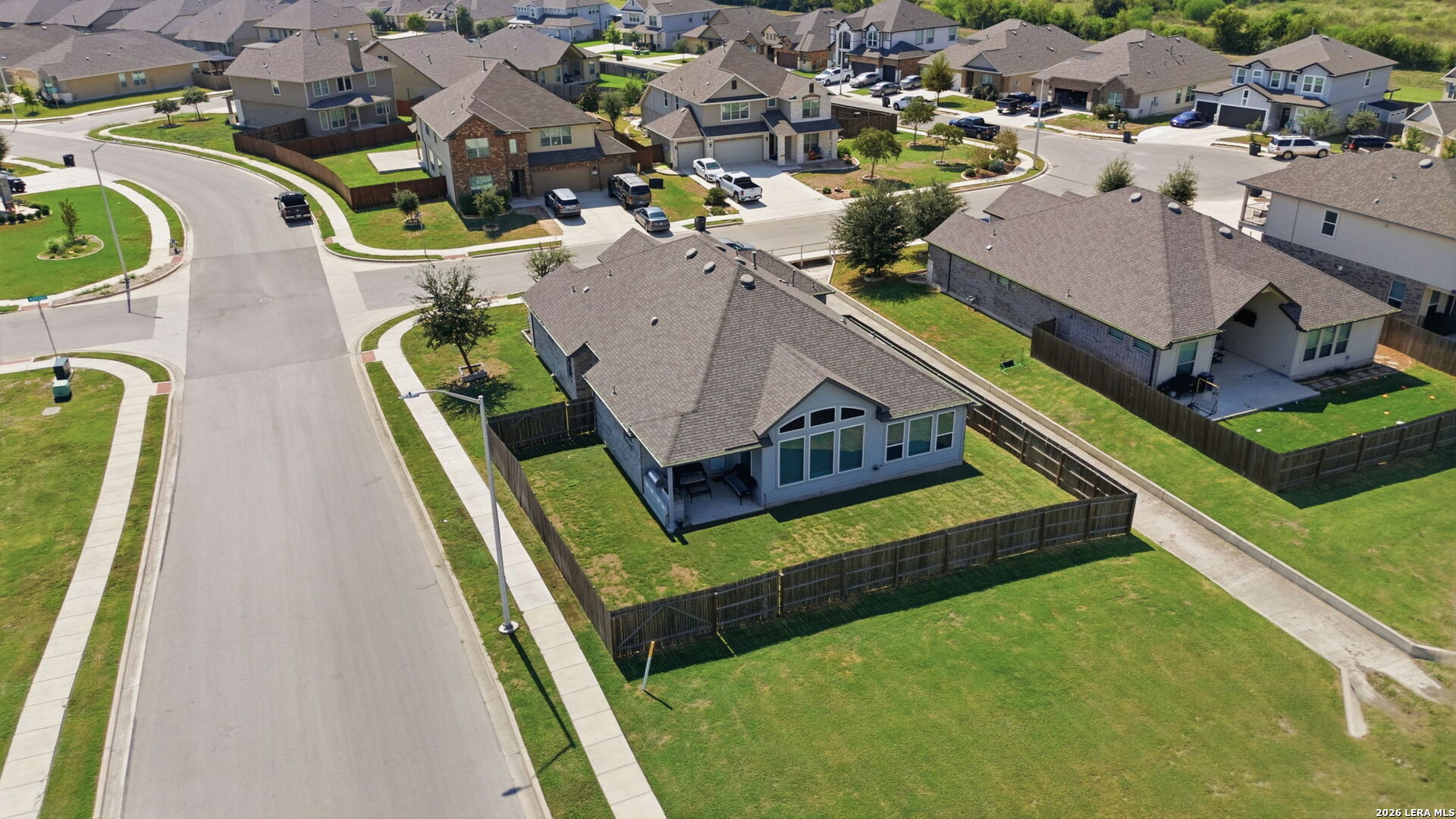 main property photo 35