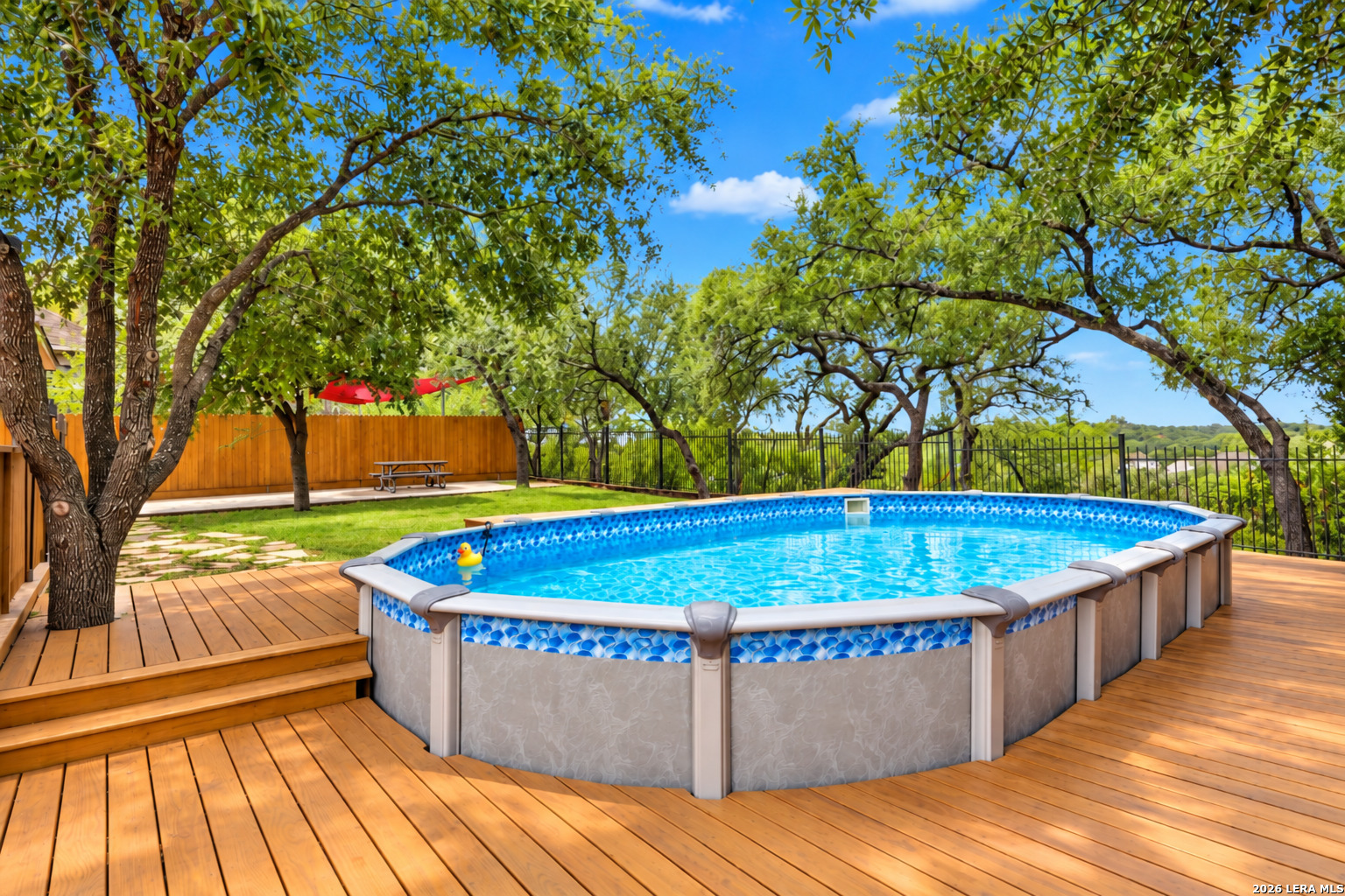 main property photo 30