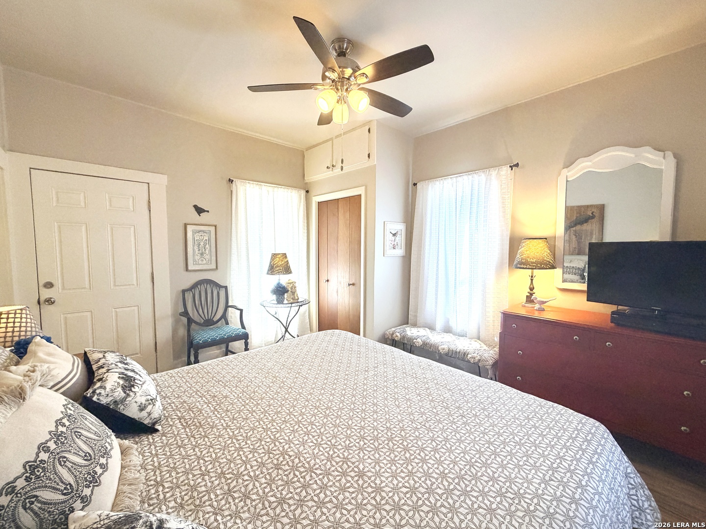 main property photo 17