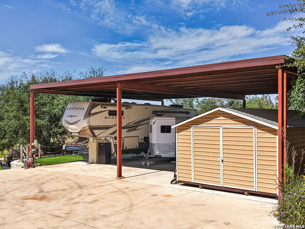 main property photo 25