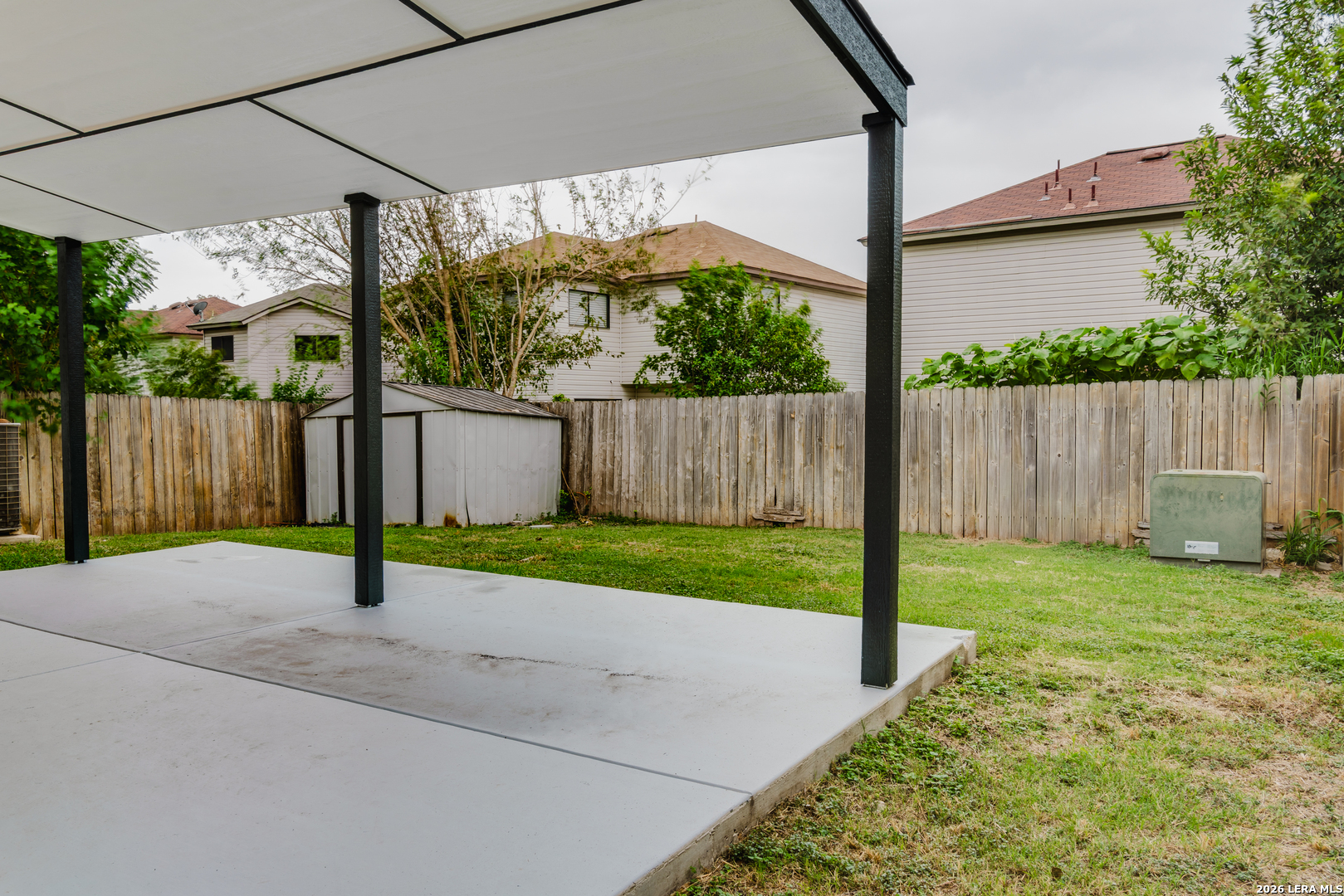 main property photo 28