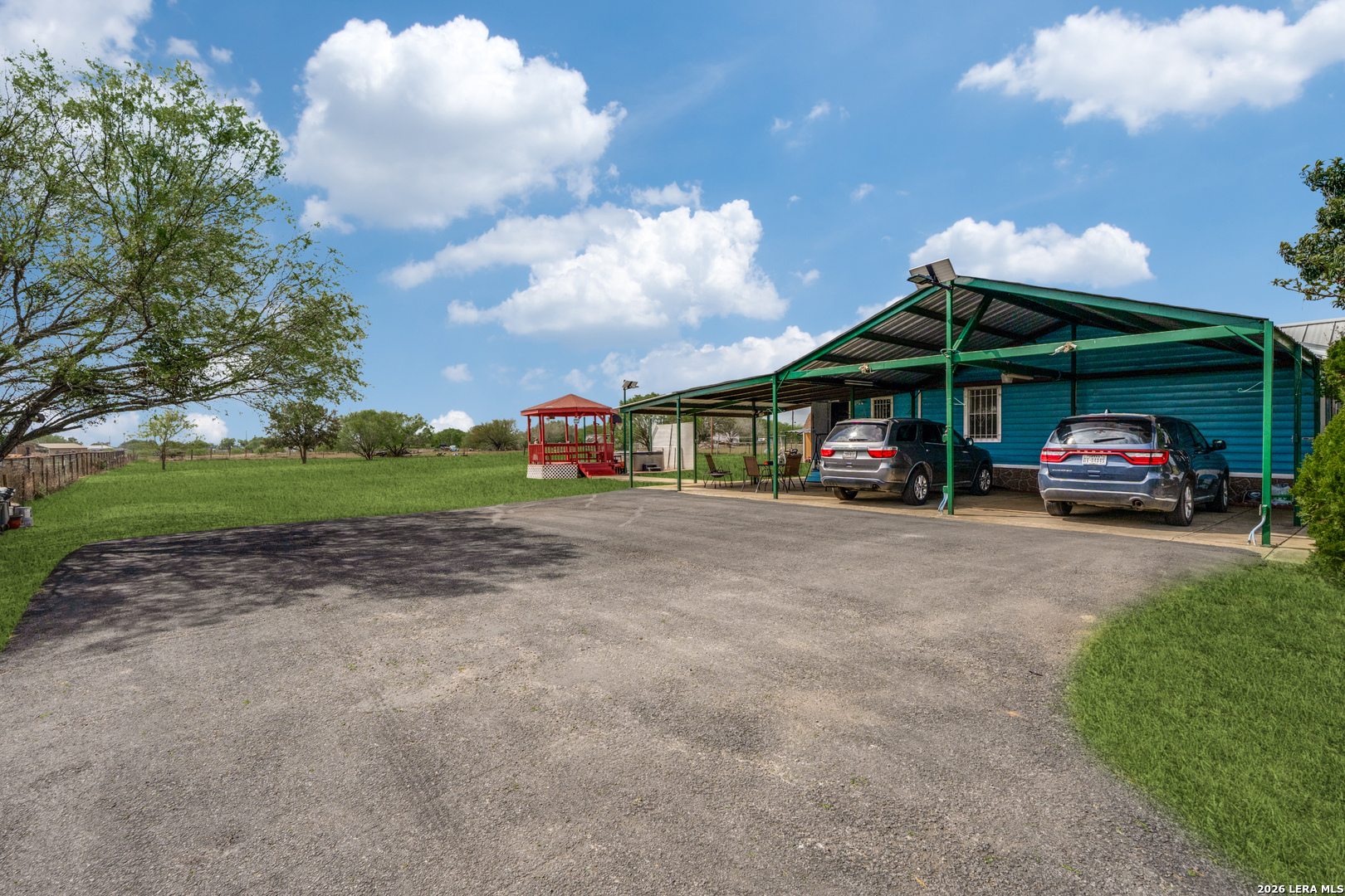 main property photo 29