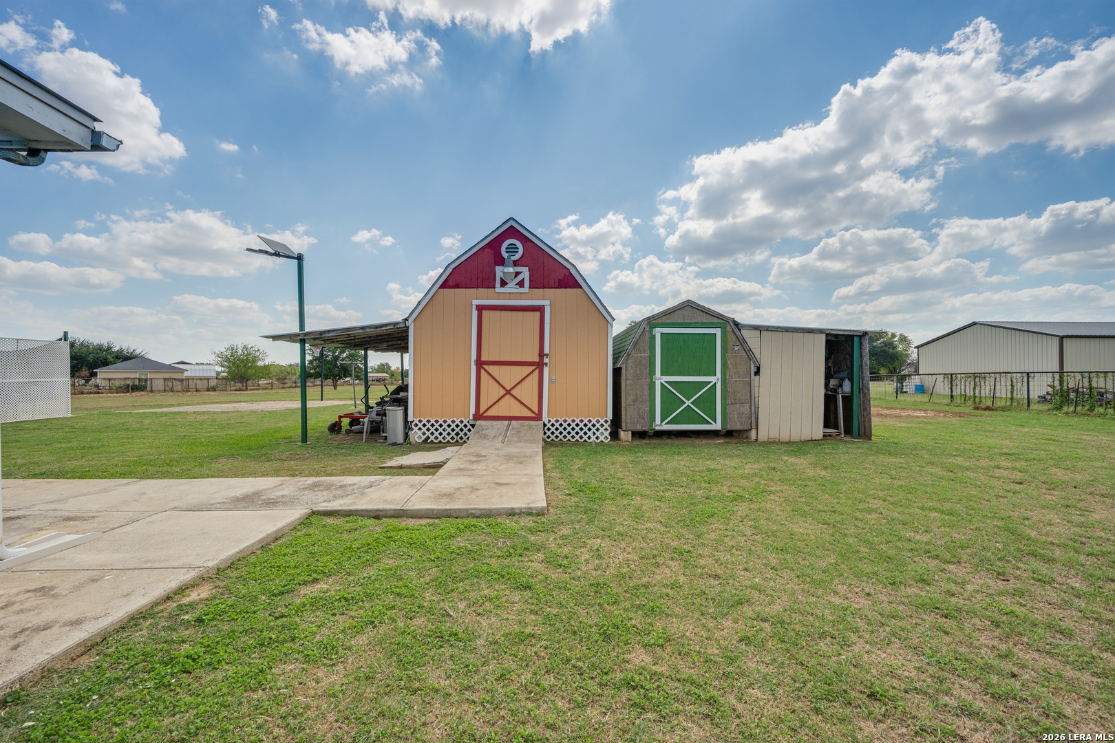 main property photo 31