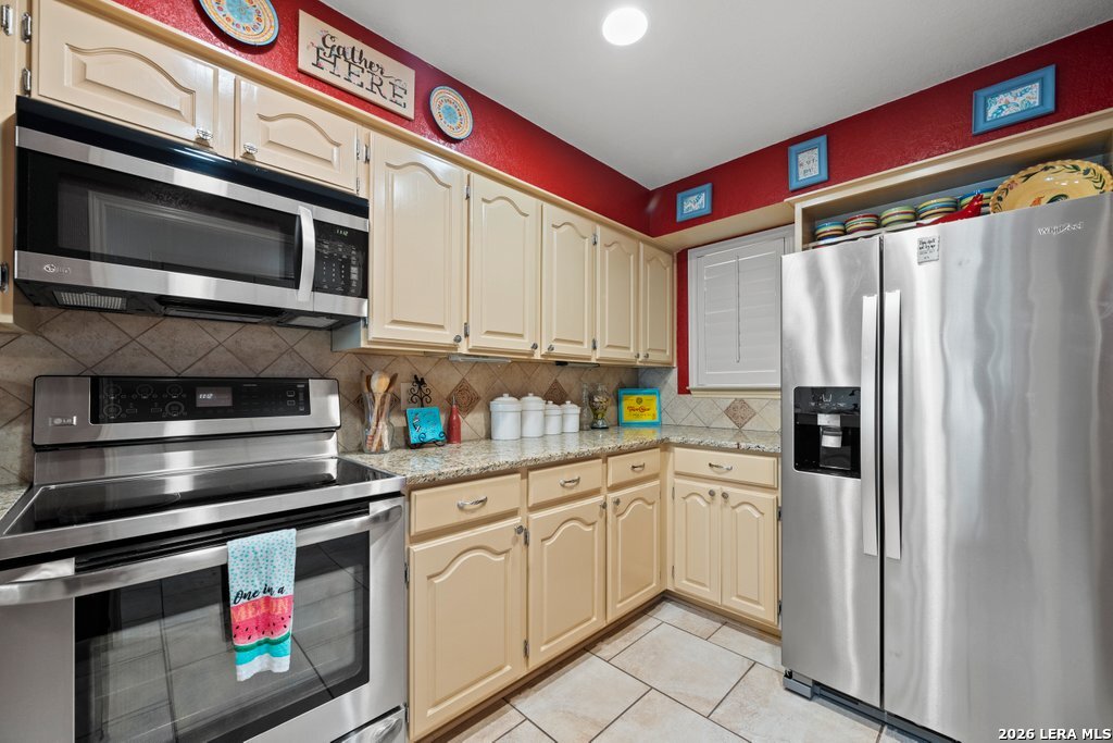 main property photo 8