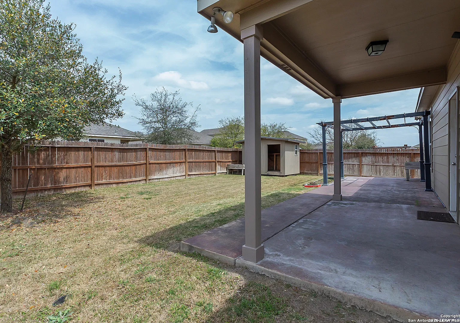 main property photo 12
