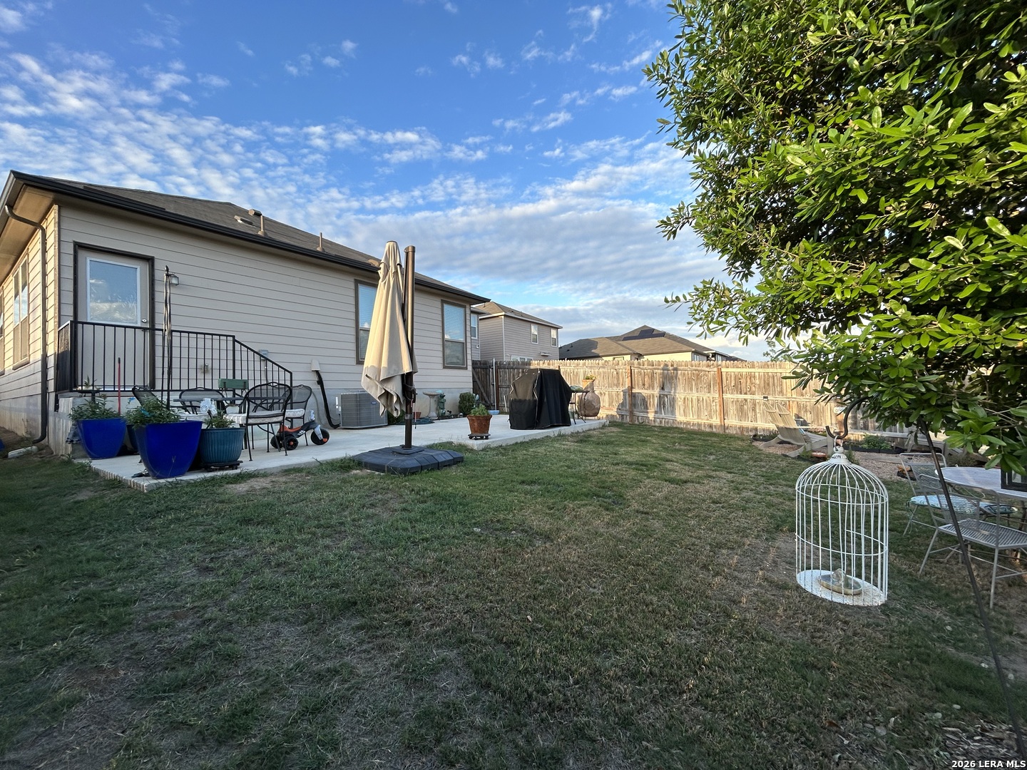 main property photo 17