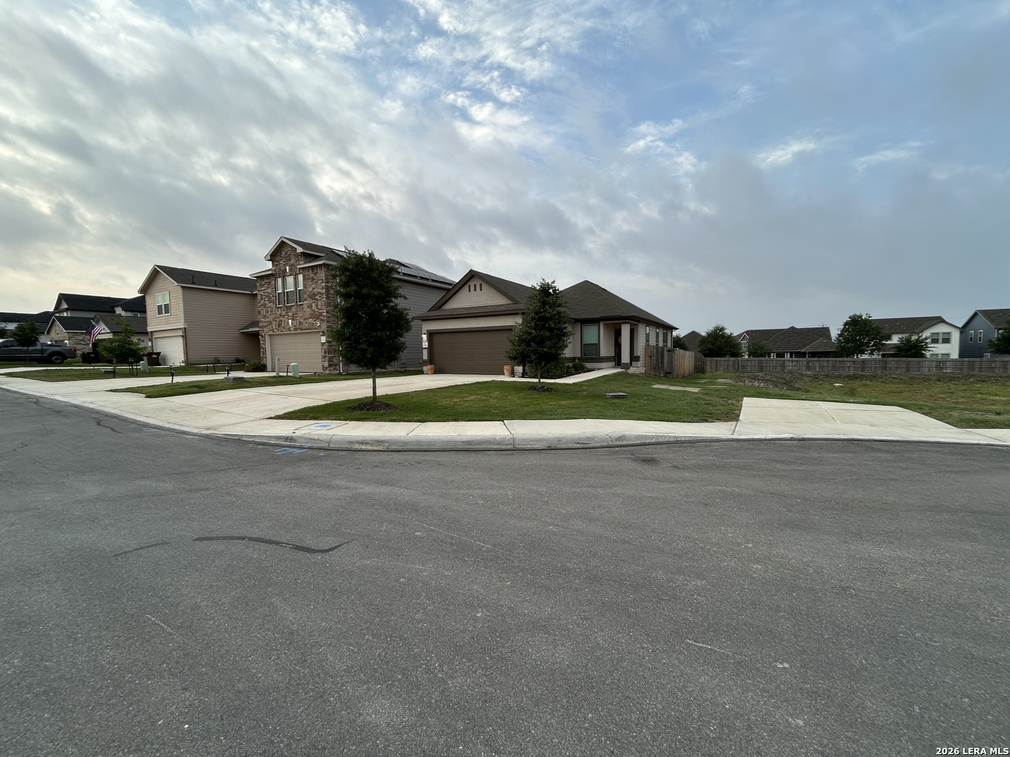 main property photo 22