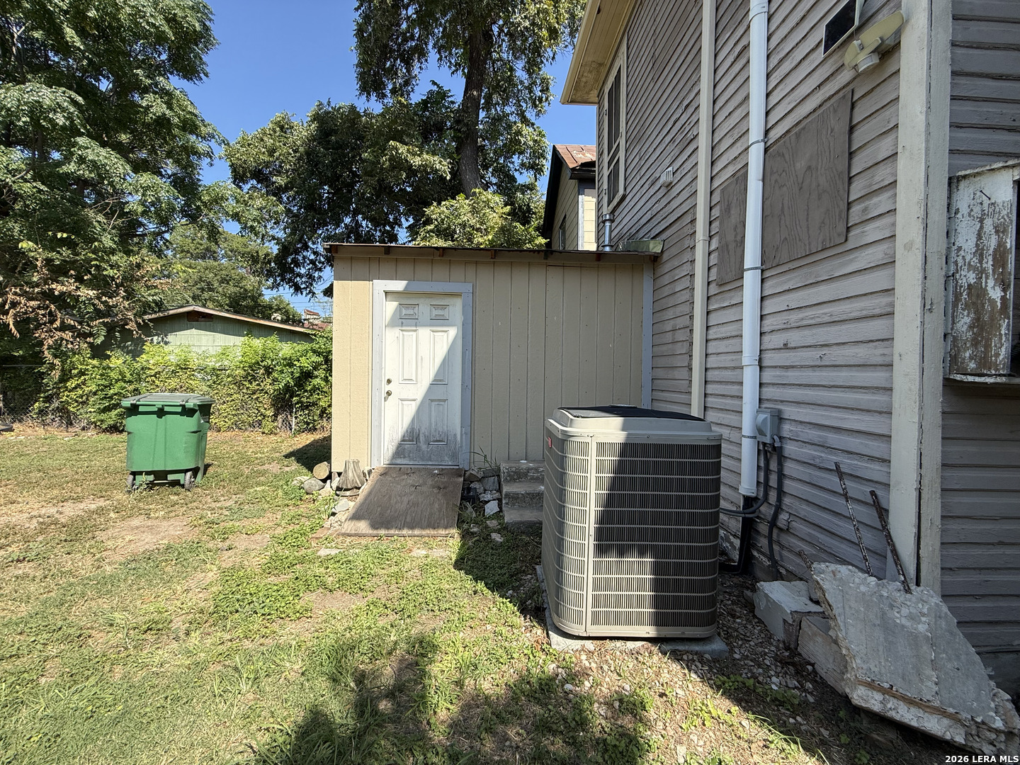 main property photo 31