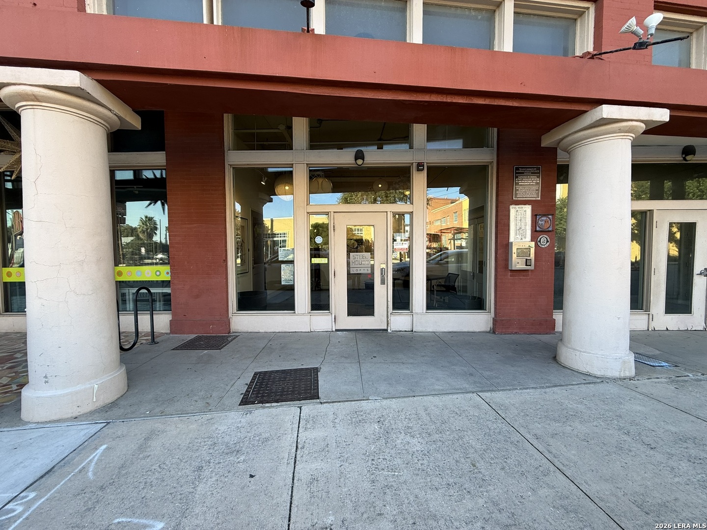 main property photo 8