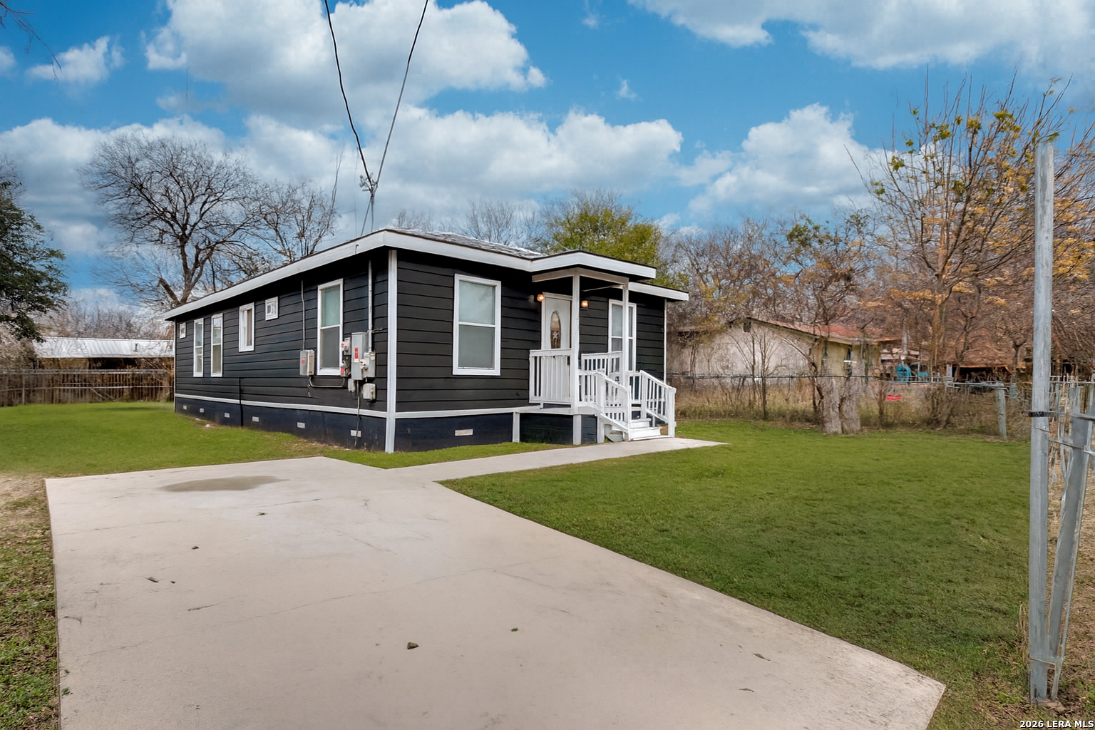 main property photo 22
