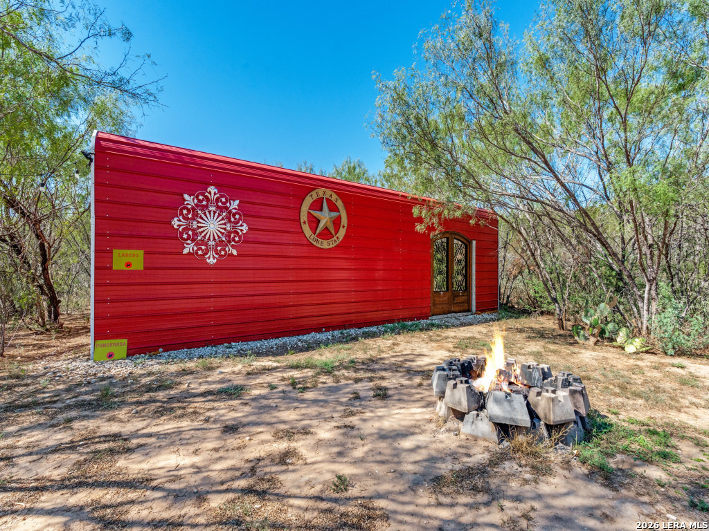main property photo 11