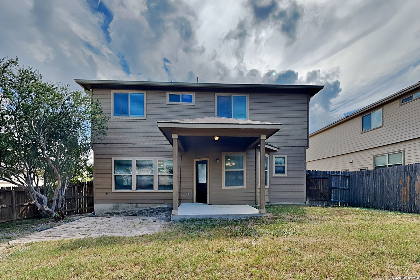 main property photo 17